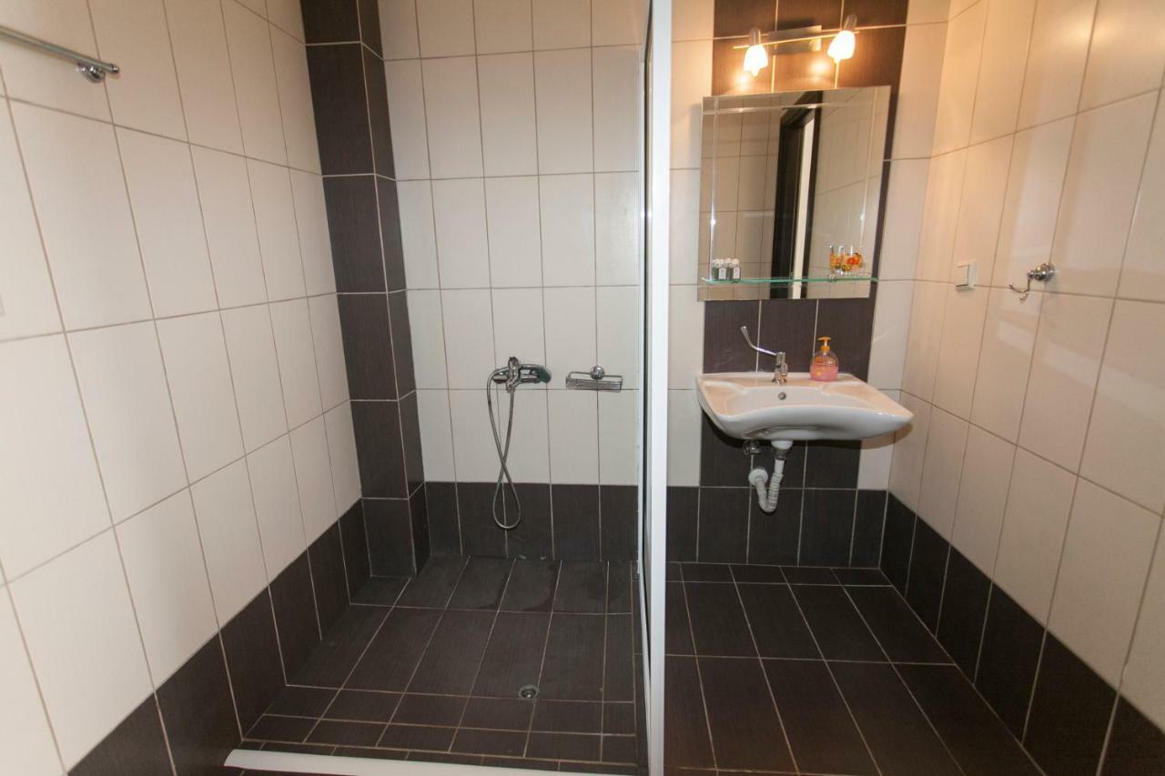 Siarbas Hotel Paralia Vrachou Eksteriør billede